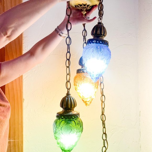 Rare Vintage Midcentury Grape Swag Light Fixture - Picture 3 of 11